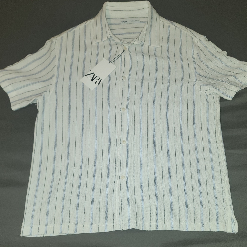 Zara Men's Casual White and Blue Striped Shirt